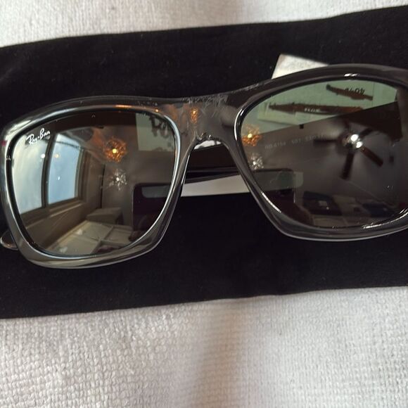 RAY-BAN RB4194 601/9A BLACK AUTHENTIC POLARIZED SUNGLASSES 53-17 140 NWT - Picture 8 of 8